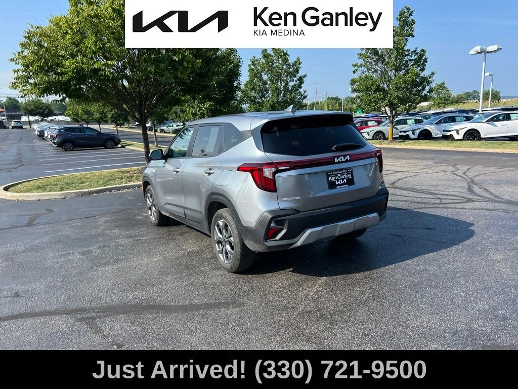 Certified Used 2024 Gray Kia LX image 7