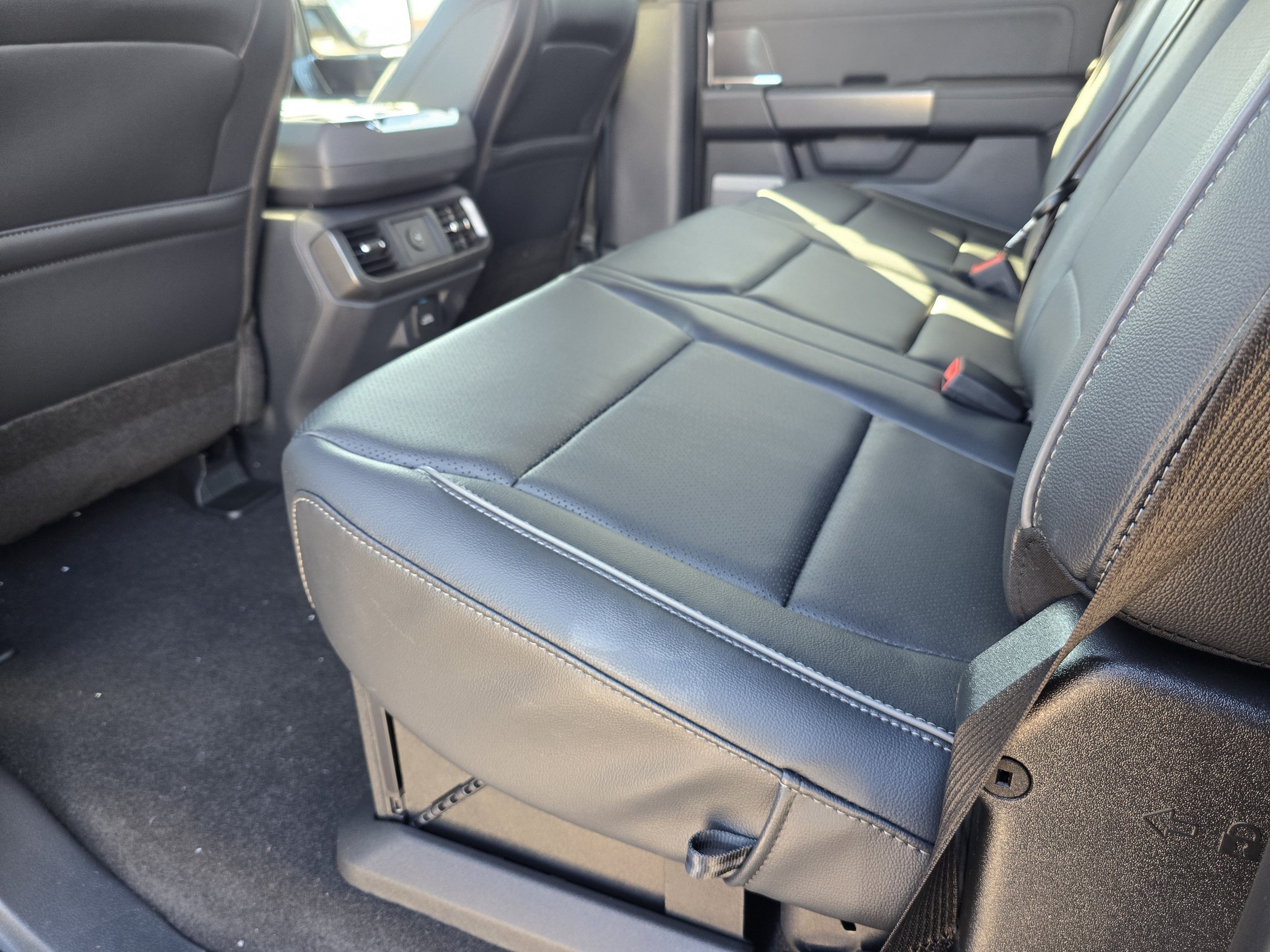New 2026 Iconic Silver Metallic Ford LARIAT image 6