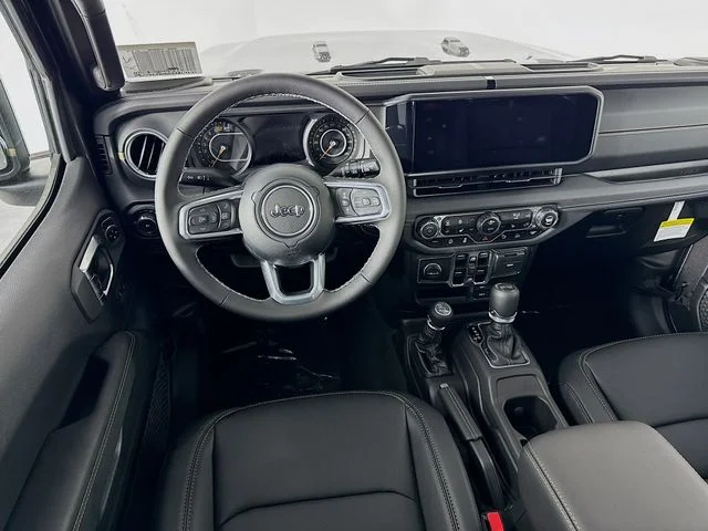 2025 Jeep Wrangler 4-Door Sahara - Photo 21