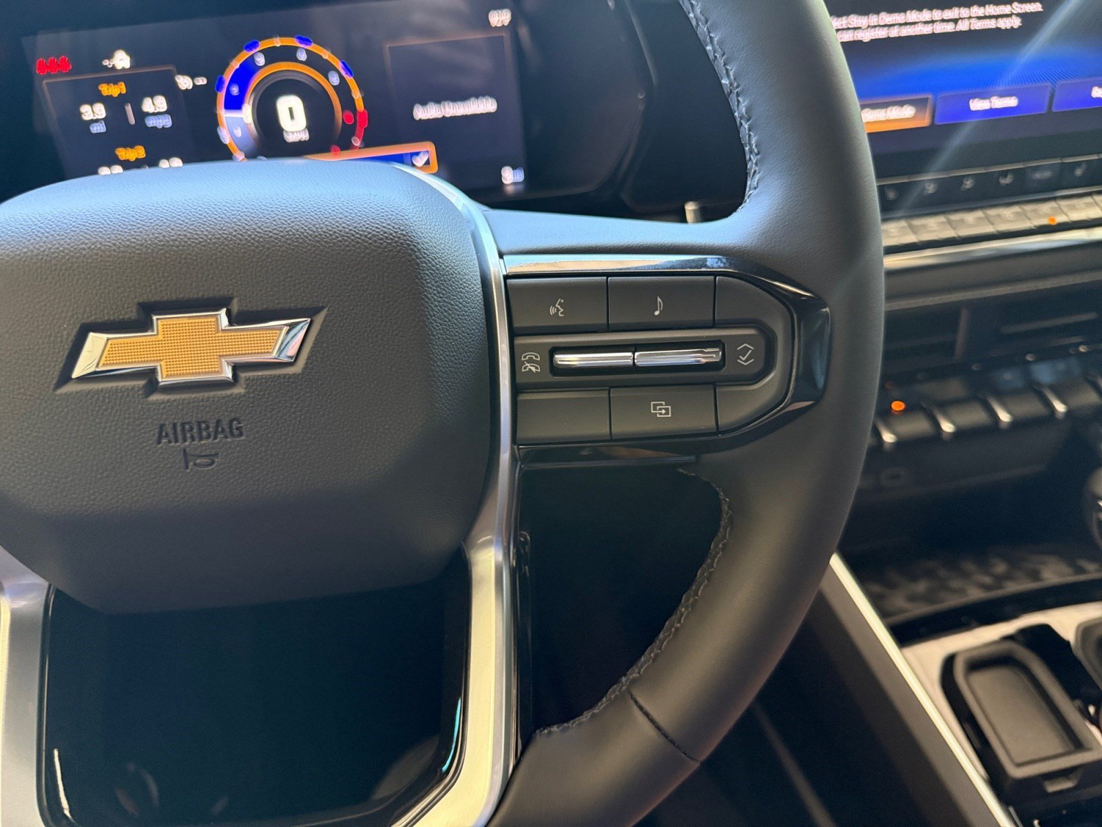 2026 Chevrolet Colorado LT - Photo 25