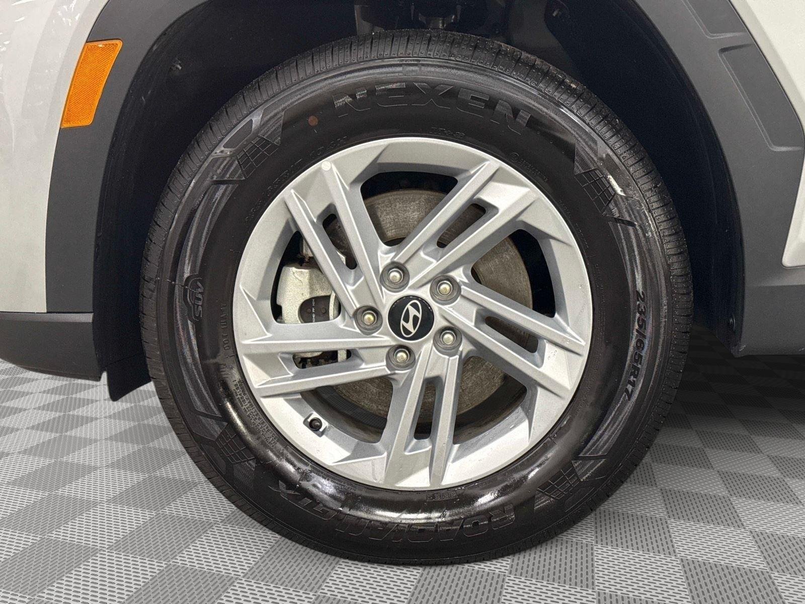 Certified Used 2025 Shimmering Silver Hyundai SE image 12