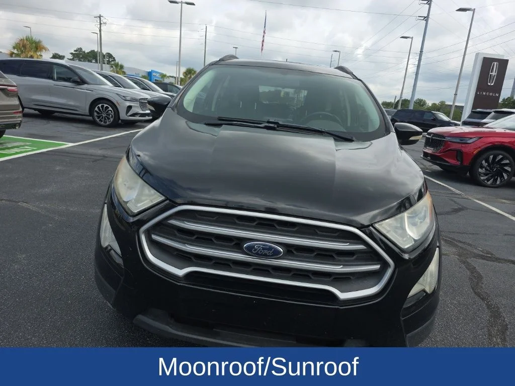 Used 2019 Shadow Black Ford SE image 3