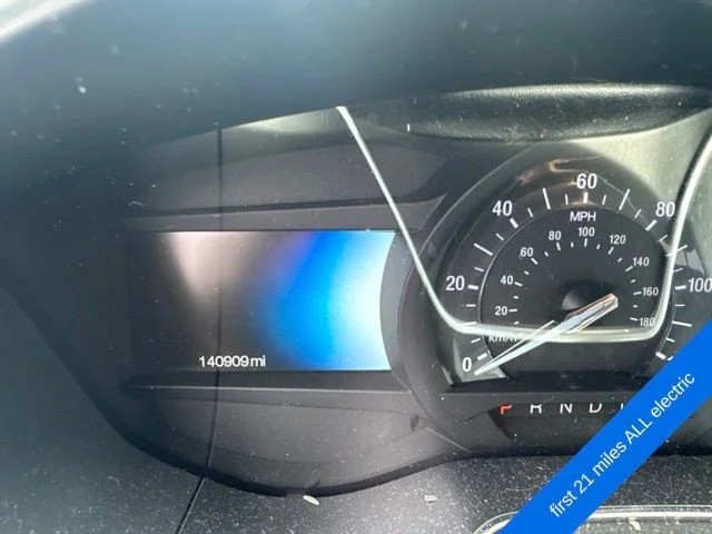 Used 2018 Magnetic Metallic Ford SE Luxury image 9