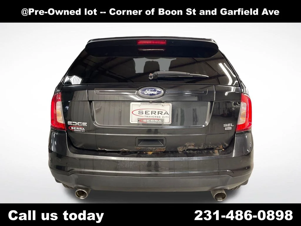 Used 2013  Ford SEL image 4