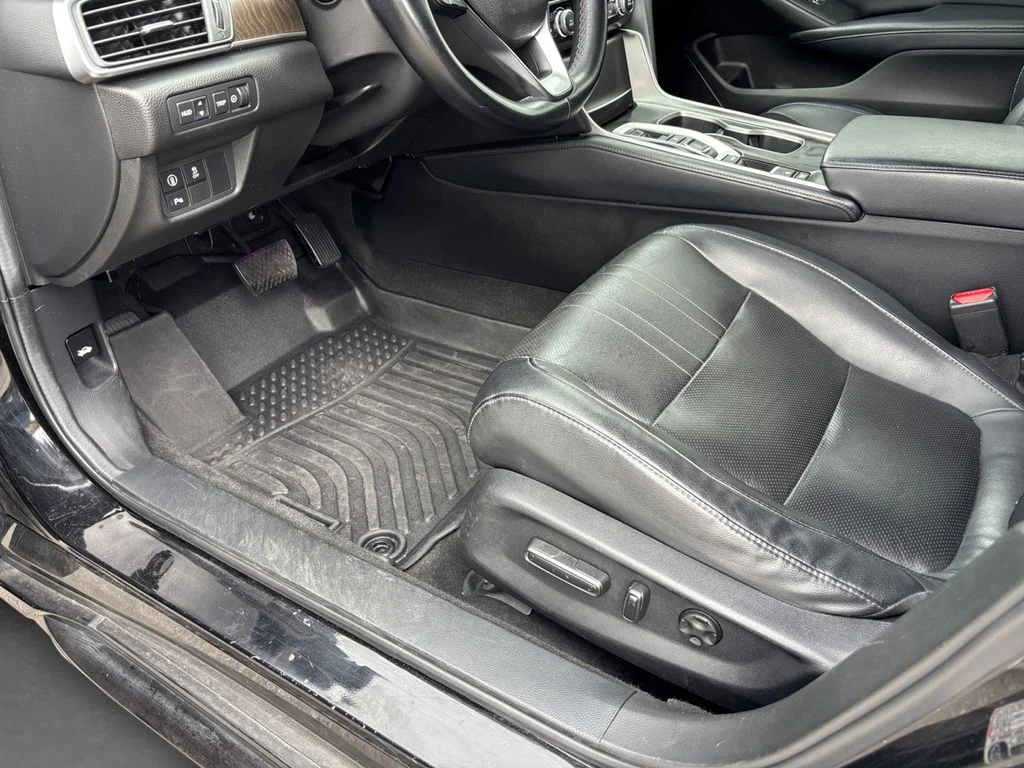 Used 2018 Black Honda Touring 2.0T image 40