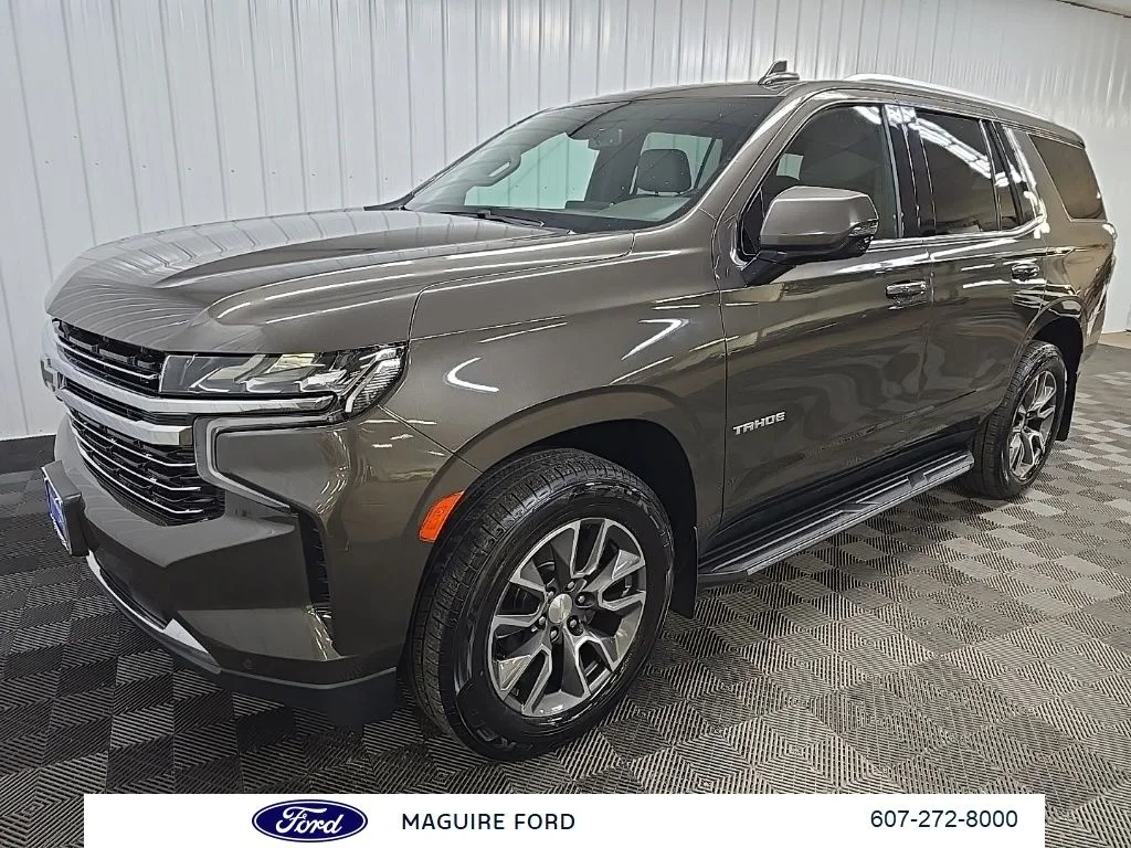 Used 2021 Graywood Metallic Chevrolet LT image 10