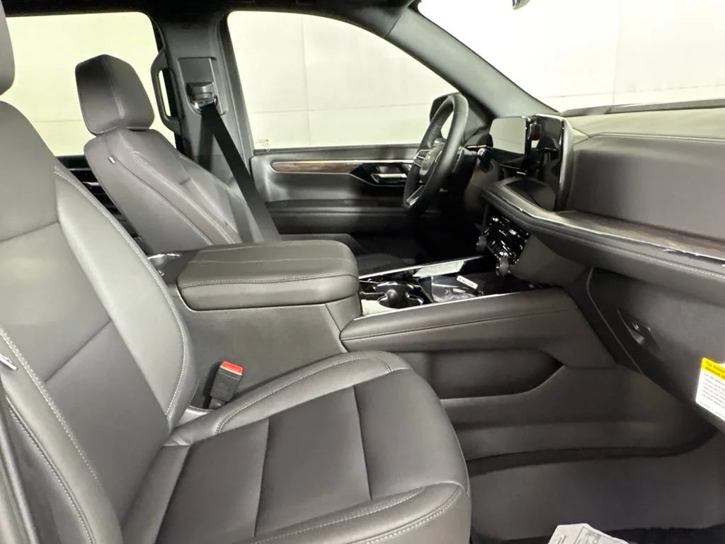 New 2026 Sterling Gray Metallic Chevrolet LT image 17