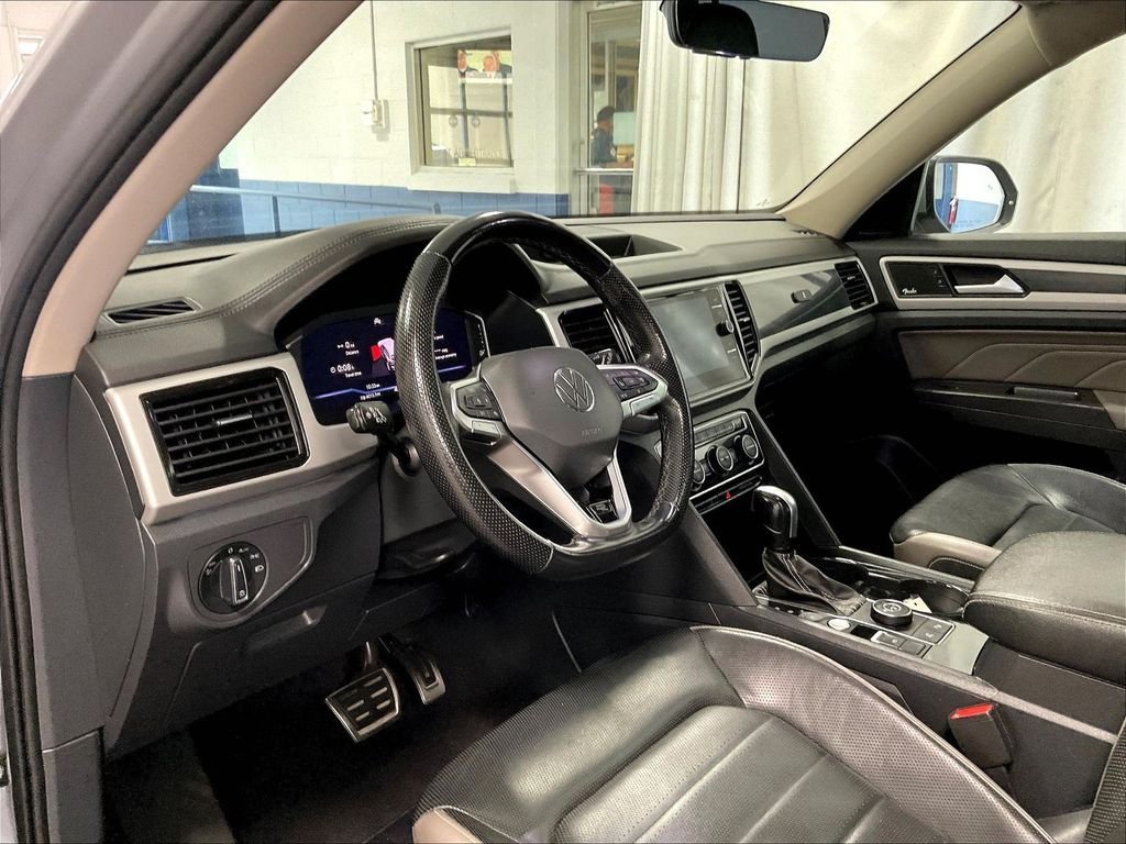 Used 2023 Silver Volkswagen 3.6L V6 SEL Premium R-Line image 8