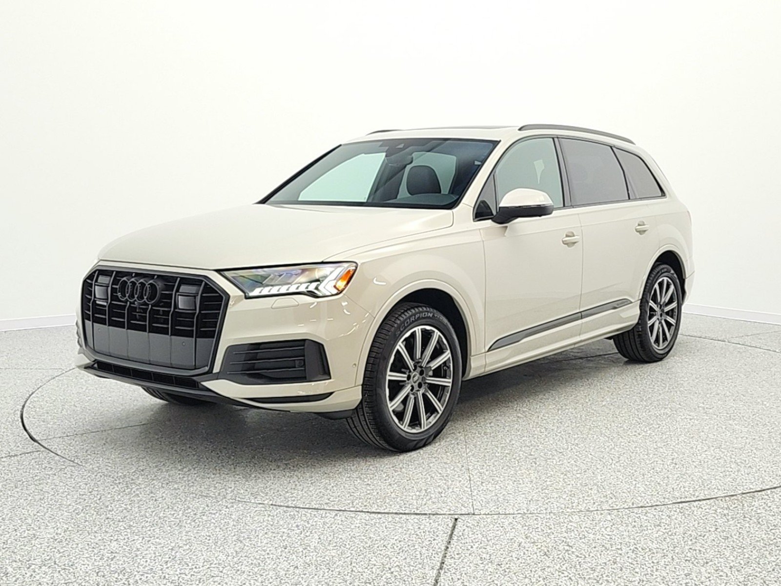 2023 Audi Q7 Premium Plus