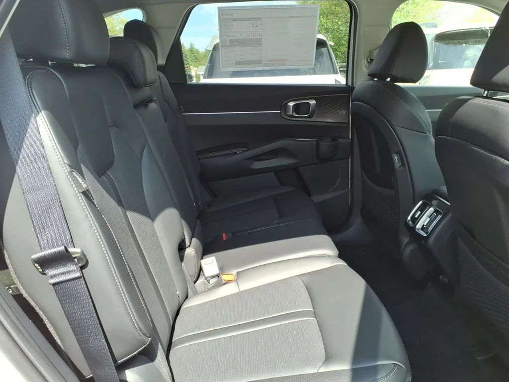 New 2026 White Kia EX image 9