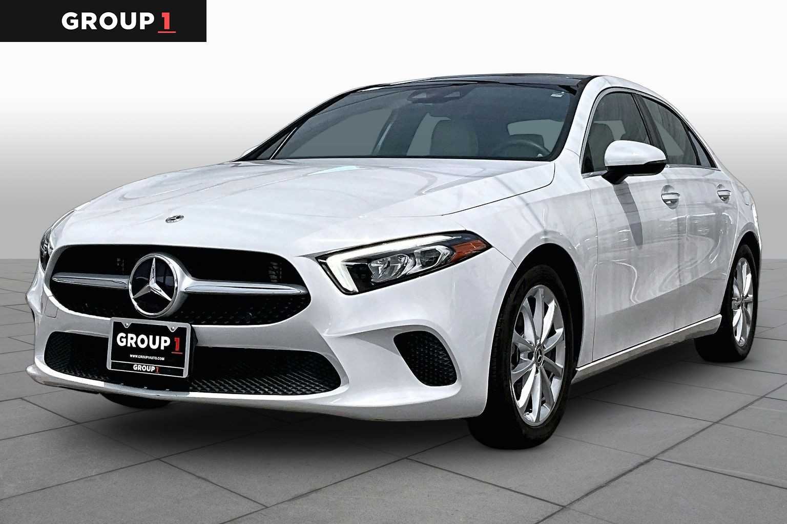 2022 Mercedes-Benz A-Class A220's photo