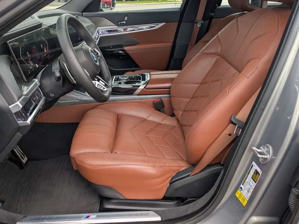 Used 2023 Gray BMW 740i image 12