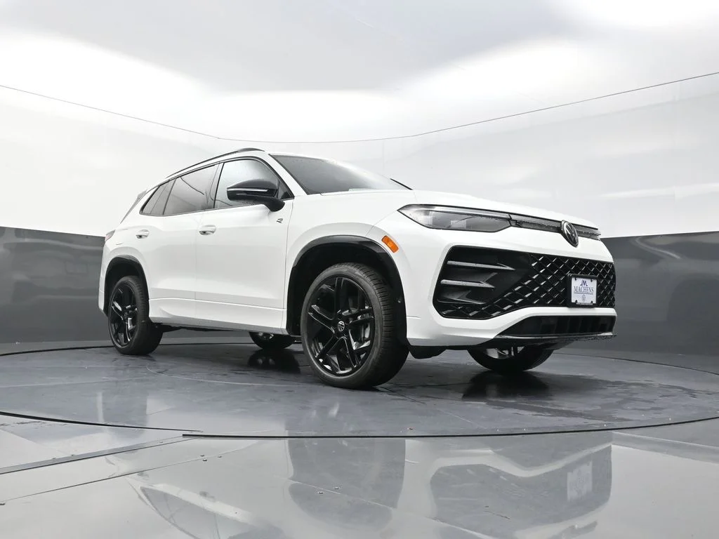New 2026 White Volkswagen 2.0T SE R-Line Black image 22