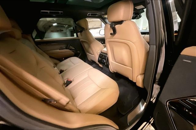 Used 2024 Black Land Rover SE image 12