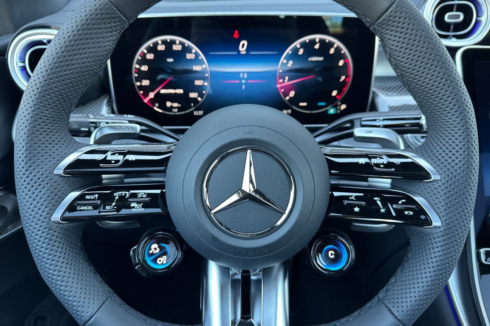 New 2027 Polar White Mercedes-Benz GLC 350e image 21