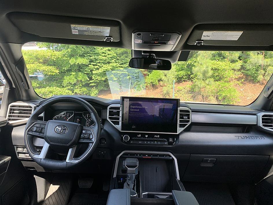 Used 2025 Ice Toyota SR5 image 18