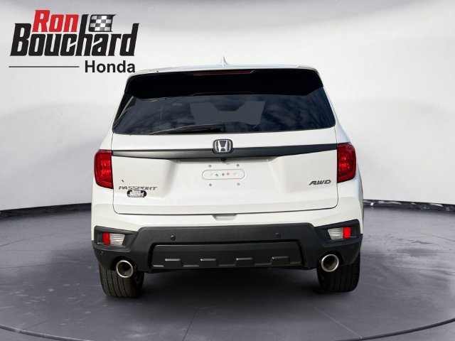 Used 2023 White Honda EX-L image 3