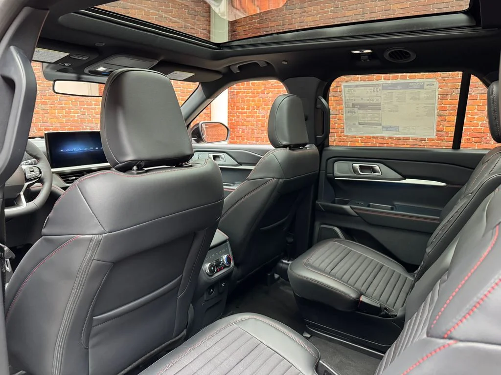 New 2026 Carbonized Gray Metallic Ford ST-Line image 25