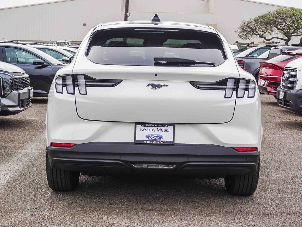New 2026 Star White Metallic Tri-coat Ford Premium image 5