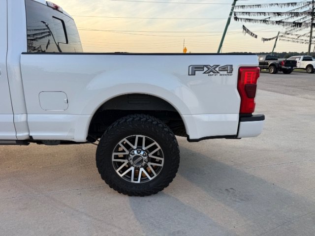 Used 2019 White Ford LARIAT image 11