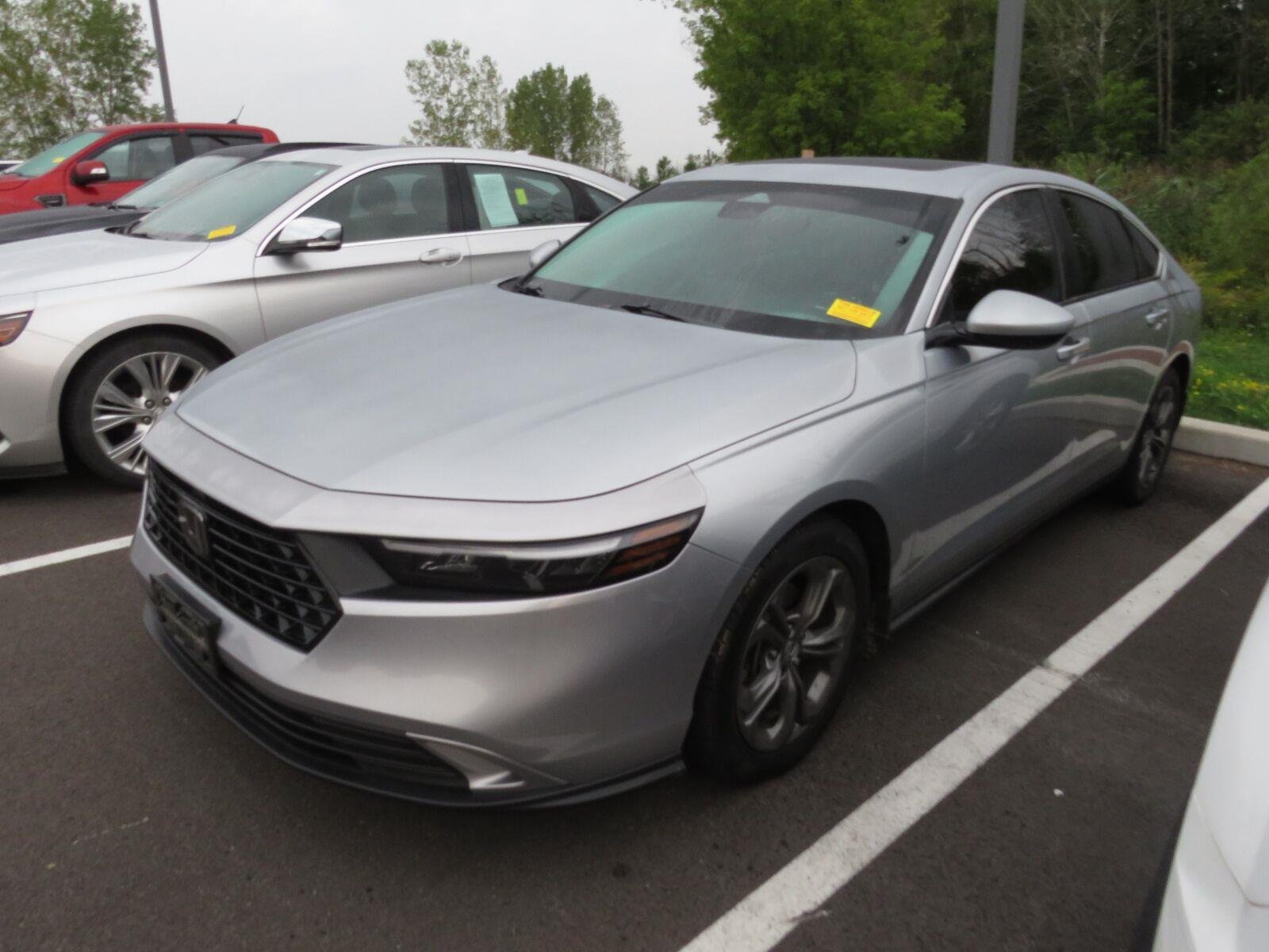 Used 2024 Solar Silver Metallic Honda EX image 6