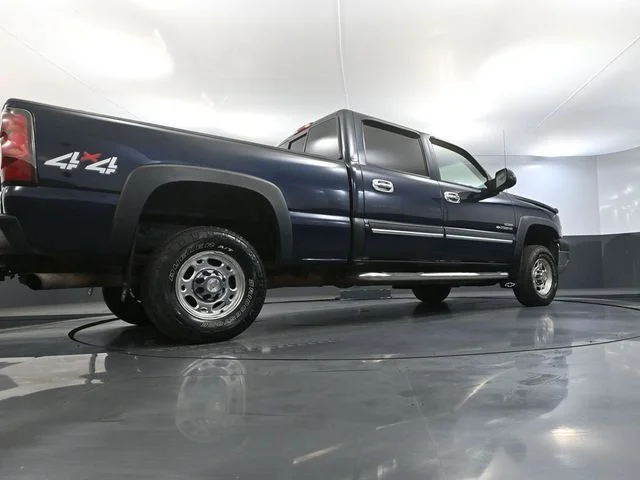 Used 2005 Blue Chevrolet LS image 48