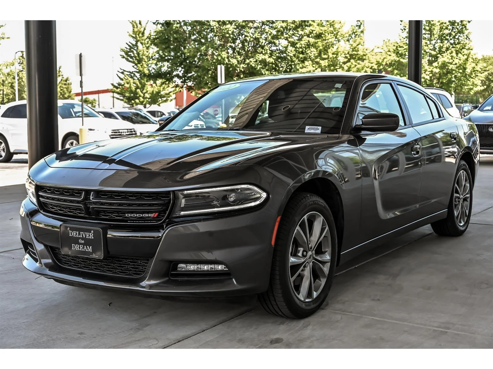 Used 2022 Gray Dodge SXT image 4