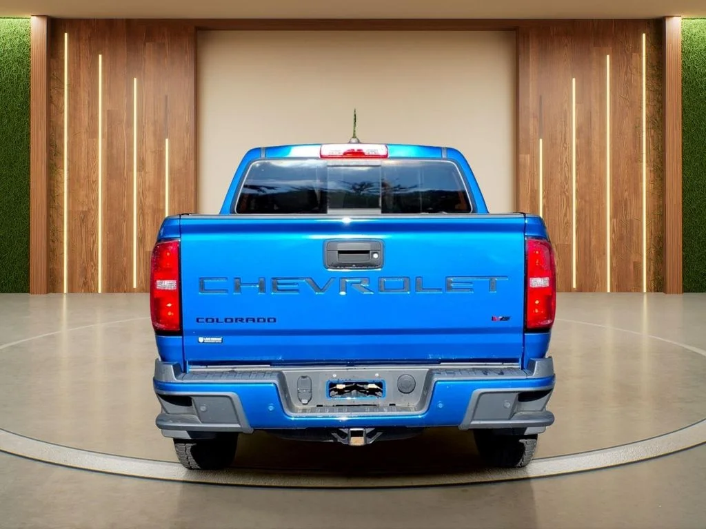 Used 2022 Blue Chevrolet Z71 image 29