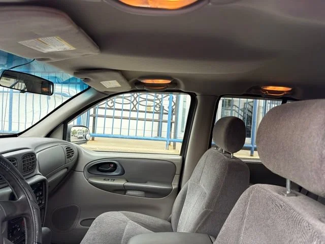 Used 2004 Dark Green Metallic Chevrolet LS image 3