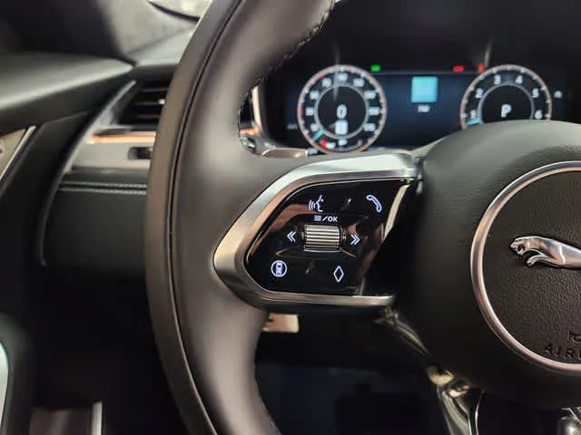 2026 Jaguar F-Pace R-Dynamic S - Photo 28