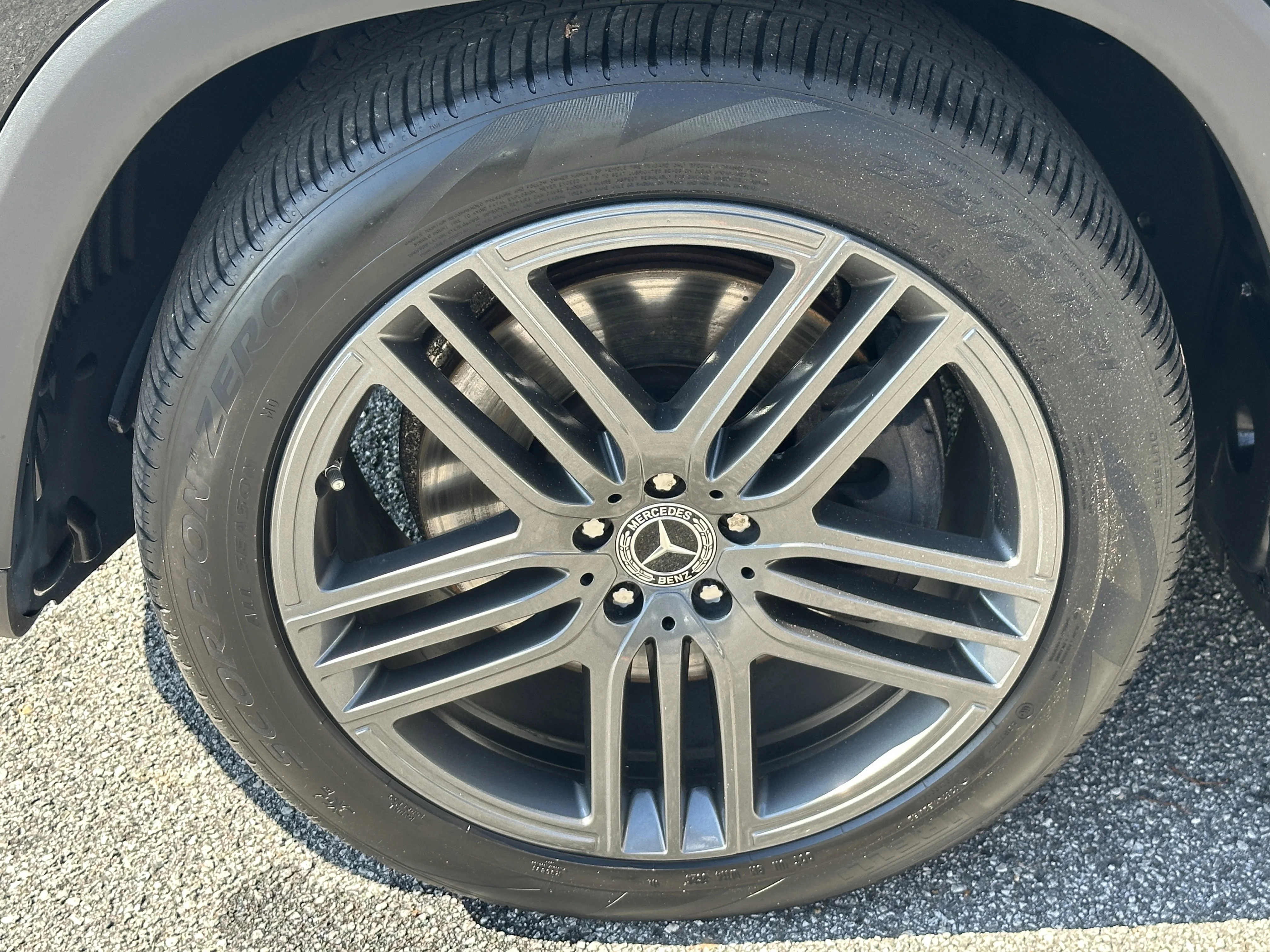 Certified Used 2025 Black Mercedes-Benz GLS 450 image 13