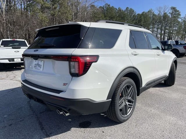 New 2026 Star White Metallic Tri-Coat Ford ST image 3