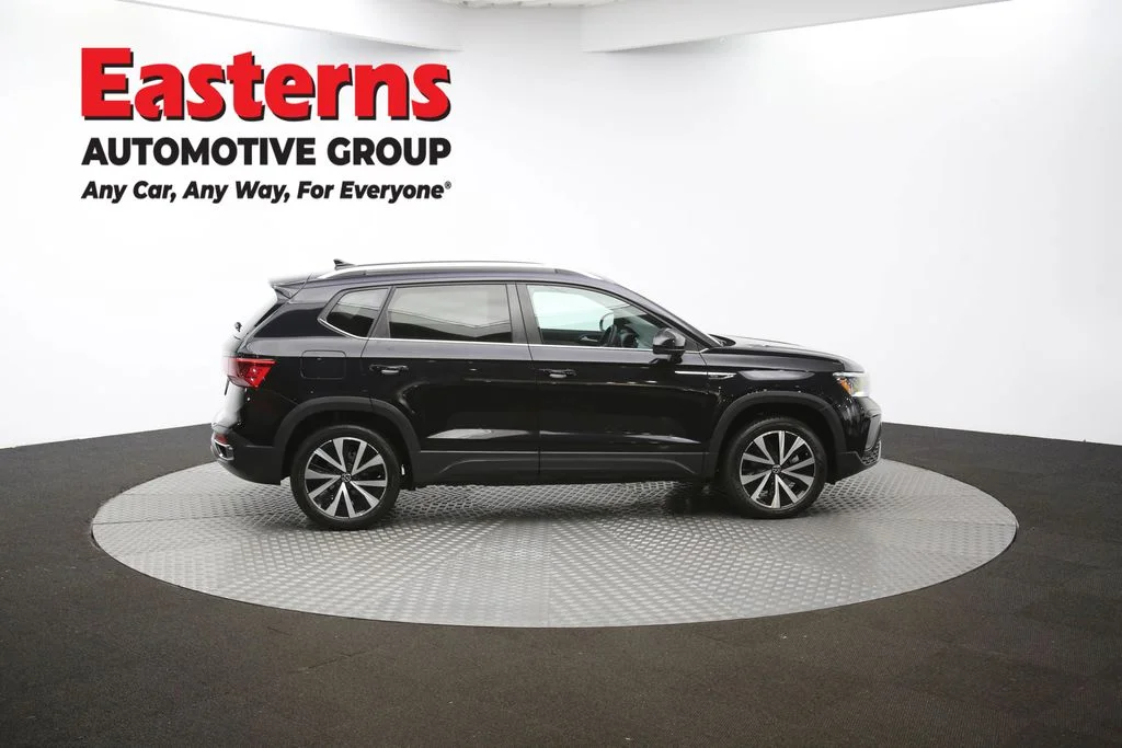 Used 2024 Black Volkswagen 1.5T SE image 43