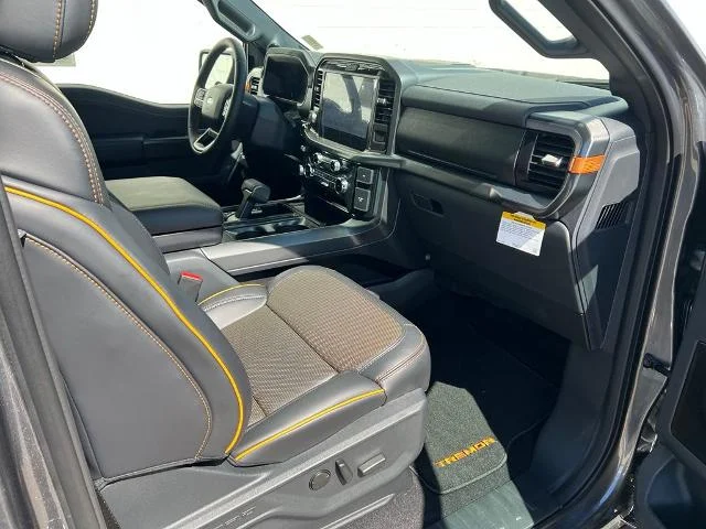 New 2026 Carbonized Gray Metallic Ford Tremor® image 58