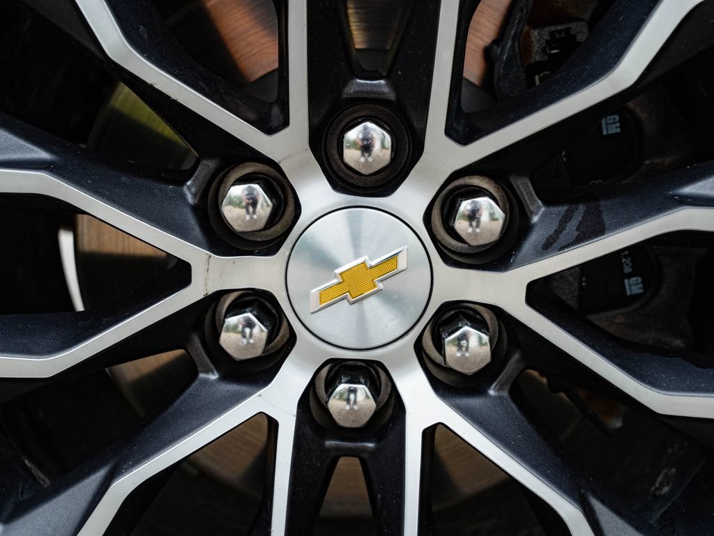Used 2021 Satin Steel Metallic Chevrolet ZR2 image 8