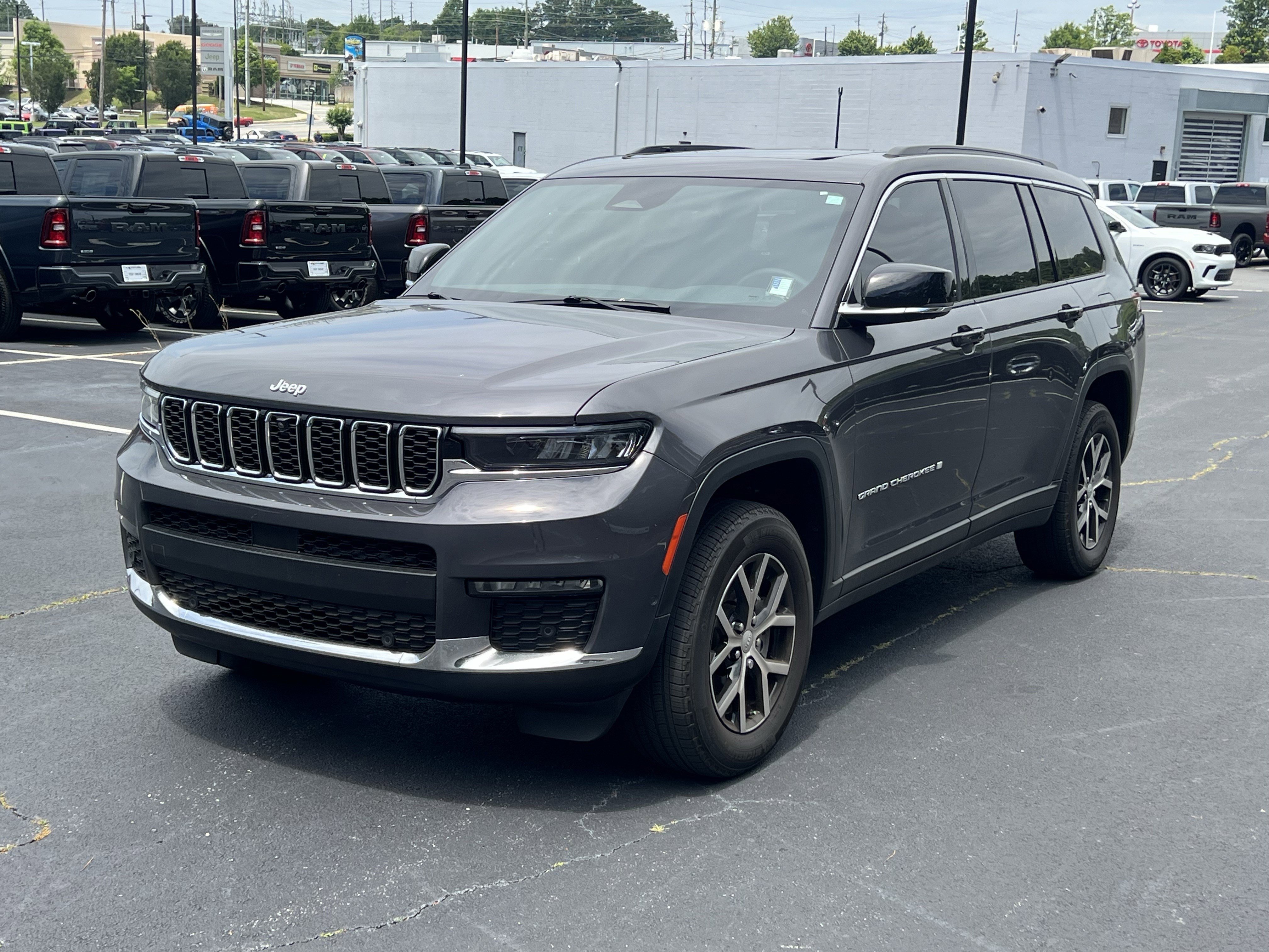Used 2024 Baltic Gray Metallic Clearcoat Jeep Limited image 3
