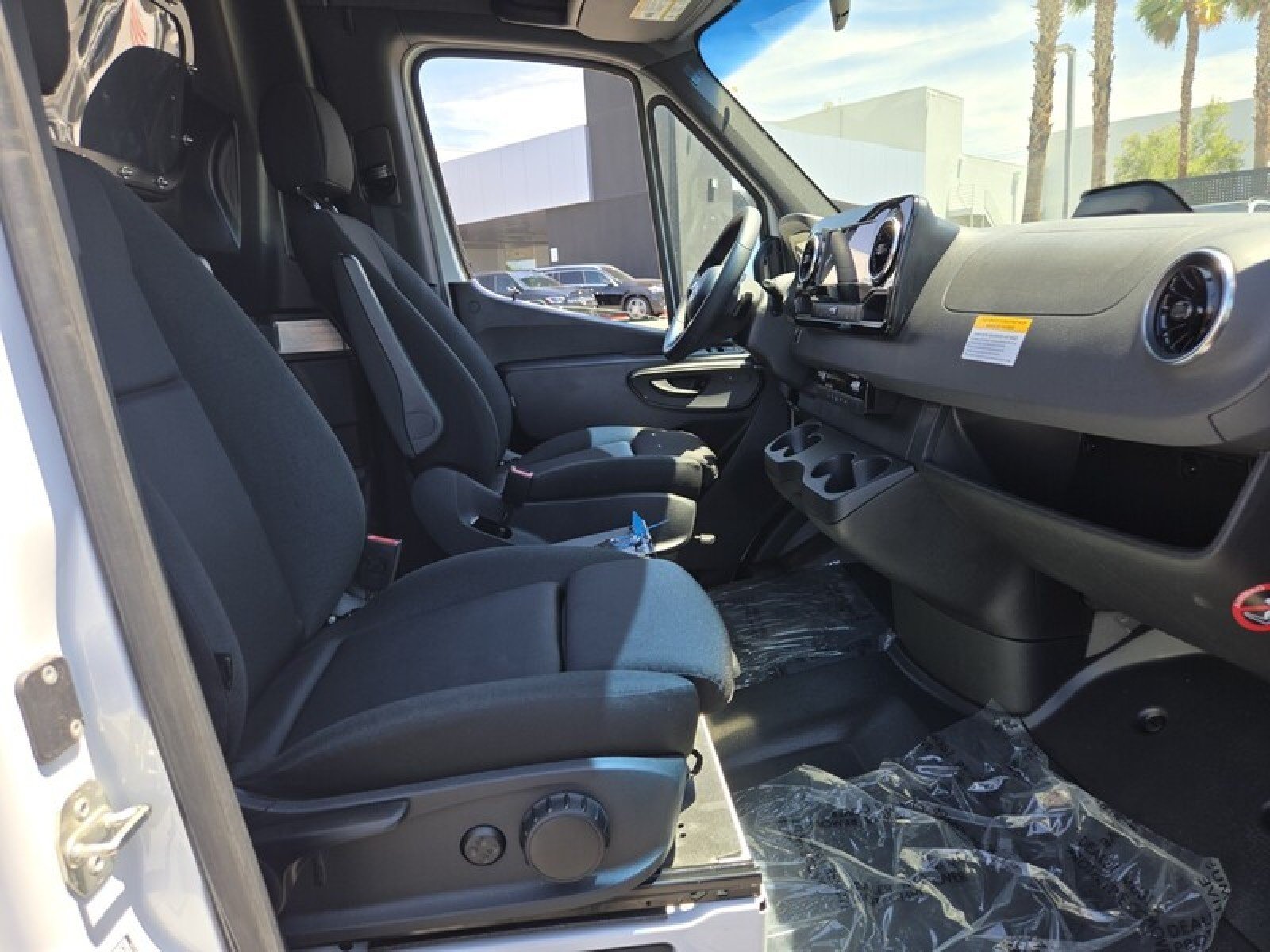 2025 Mercedes-Benz Sprinter Crew Van Base - Photo 19