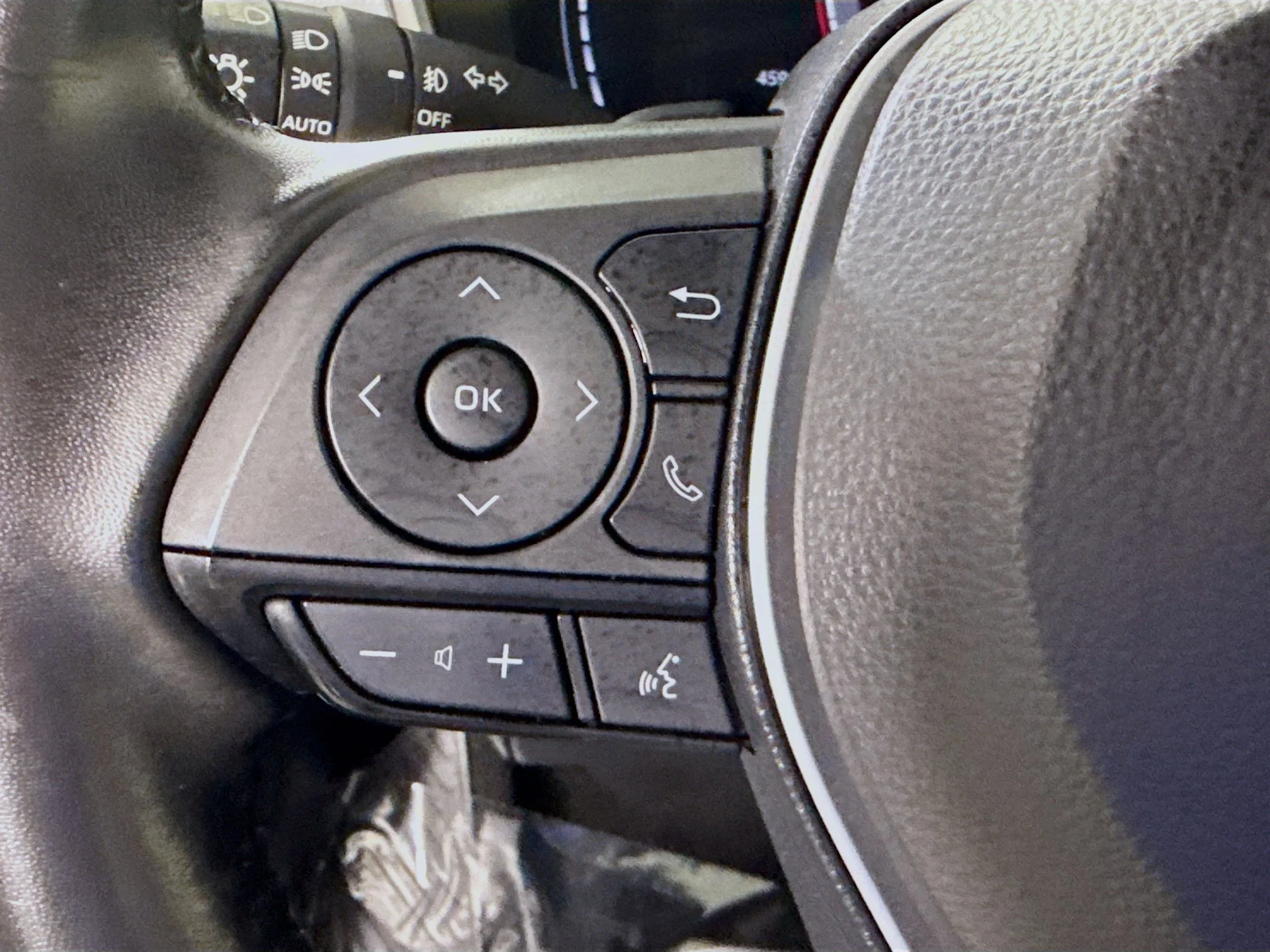Used 2023 Classic Silver Metallic Toyota XSE image 10