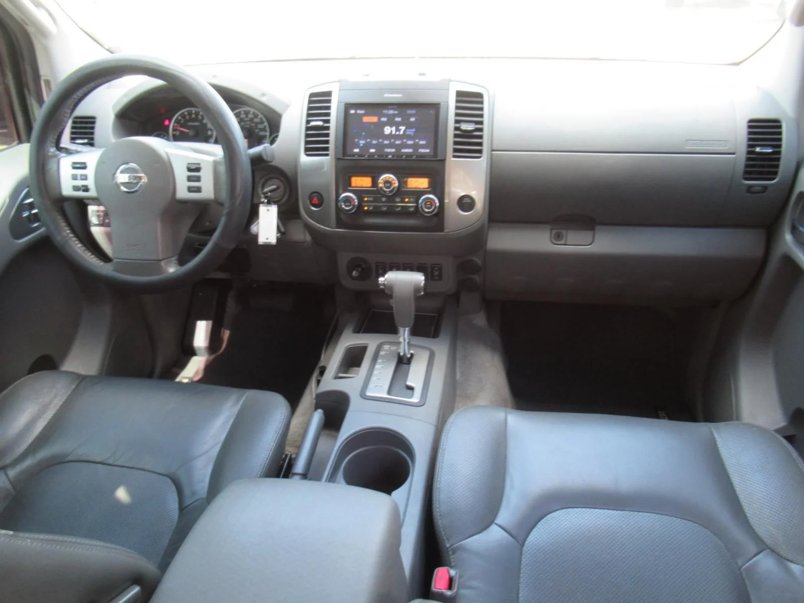 Used 2013 Blue Nissan SL image 12