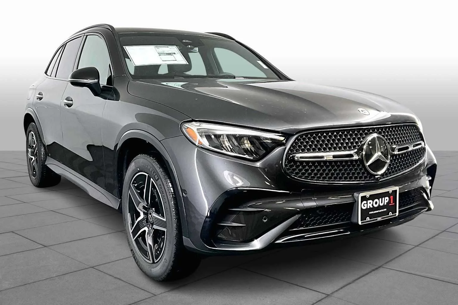 Used 2026 Graphite Grey Metallic Mercedes-Benz GLC 300 image 2