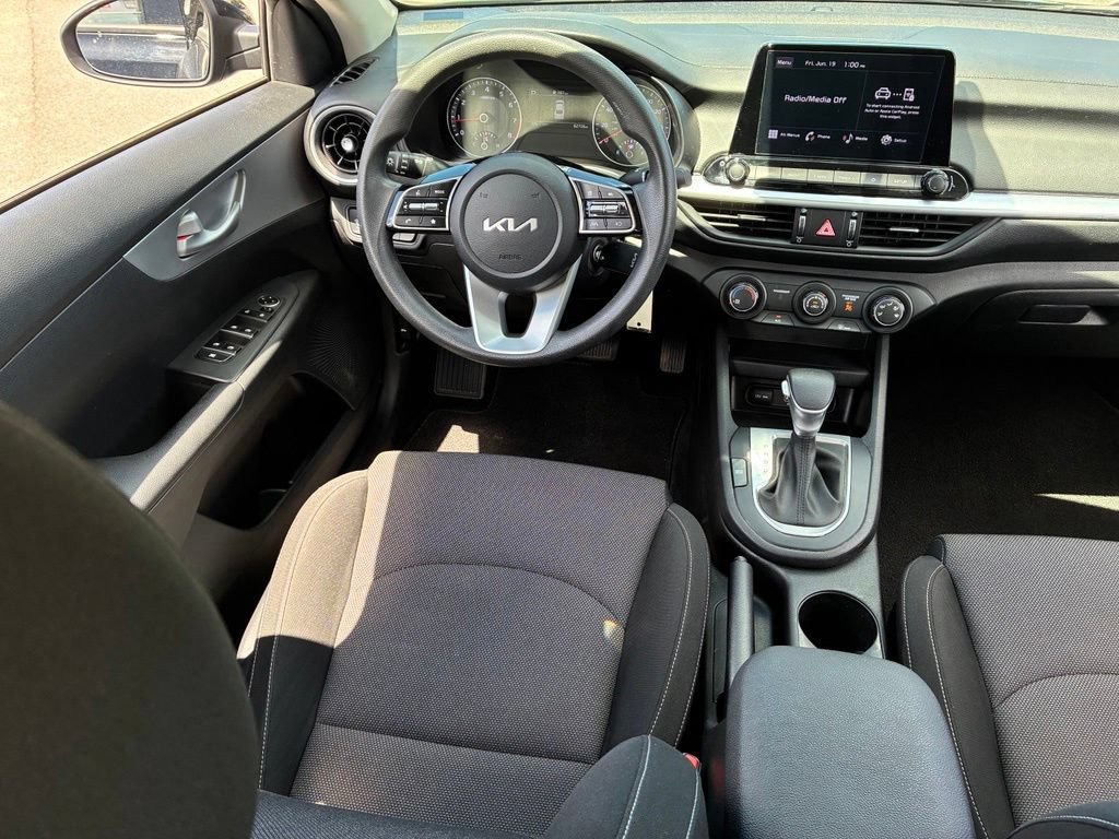 2022 Kia FORTE LXS - Photo 10