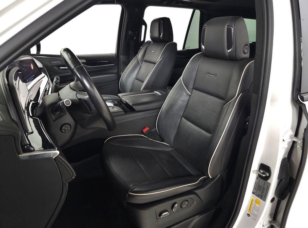 Used 2022 White Cadillac Sport image 18