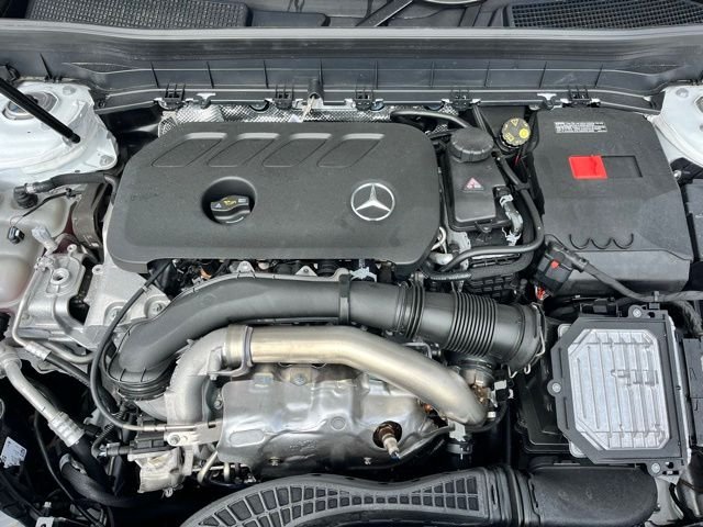 New 2026 Polar White Mercedes-Benz GLB 250 image 28