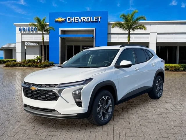 New 2026 Summit White Chevrolet LT image 3