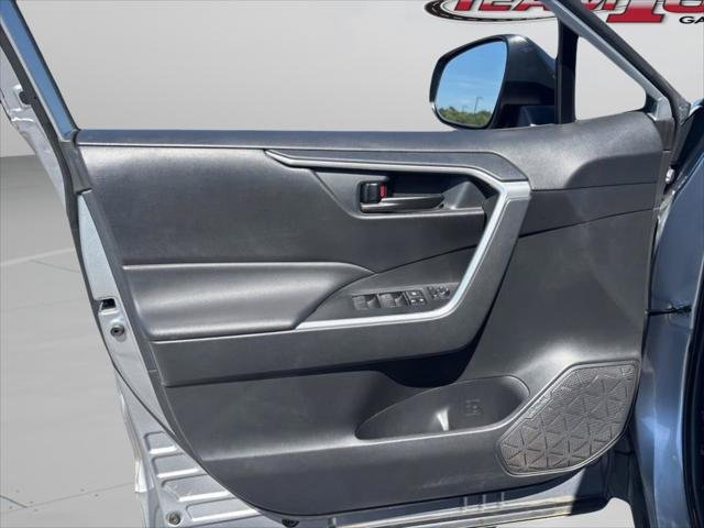 Certified Used 2024 SILVER SKY METALLIC Toyota  image 24
