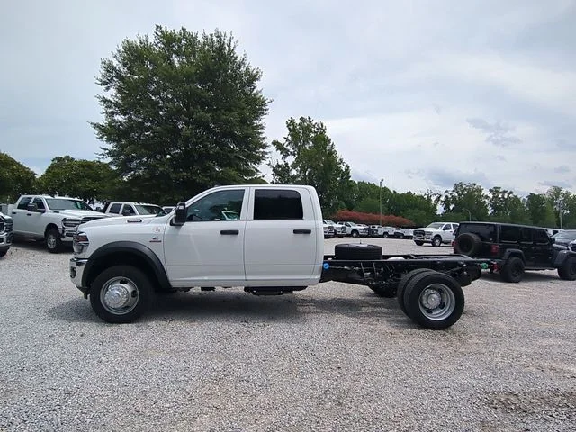 New 2026 Bright White Clearcoat RAM Tradesman image 2
