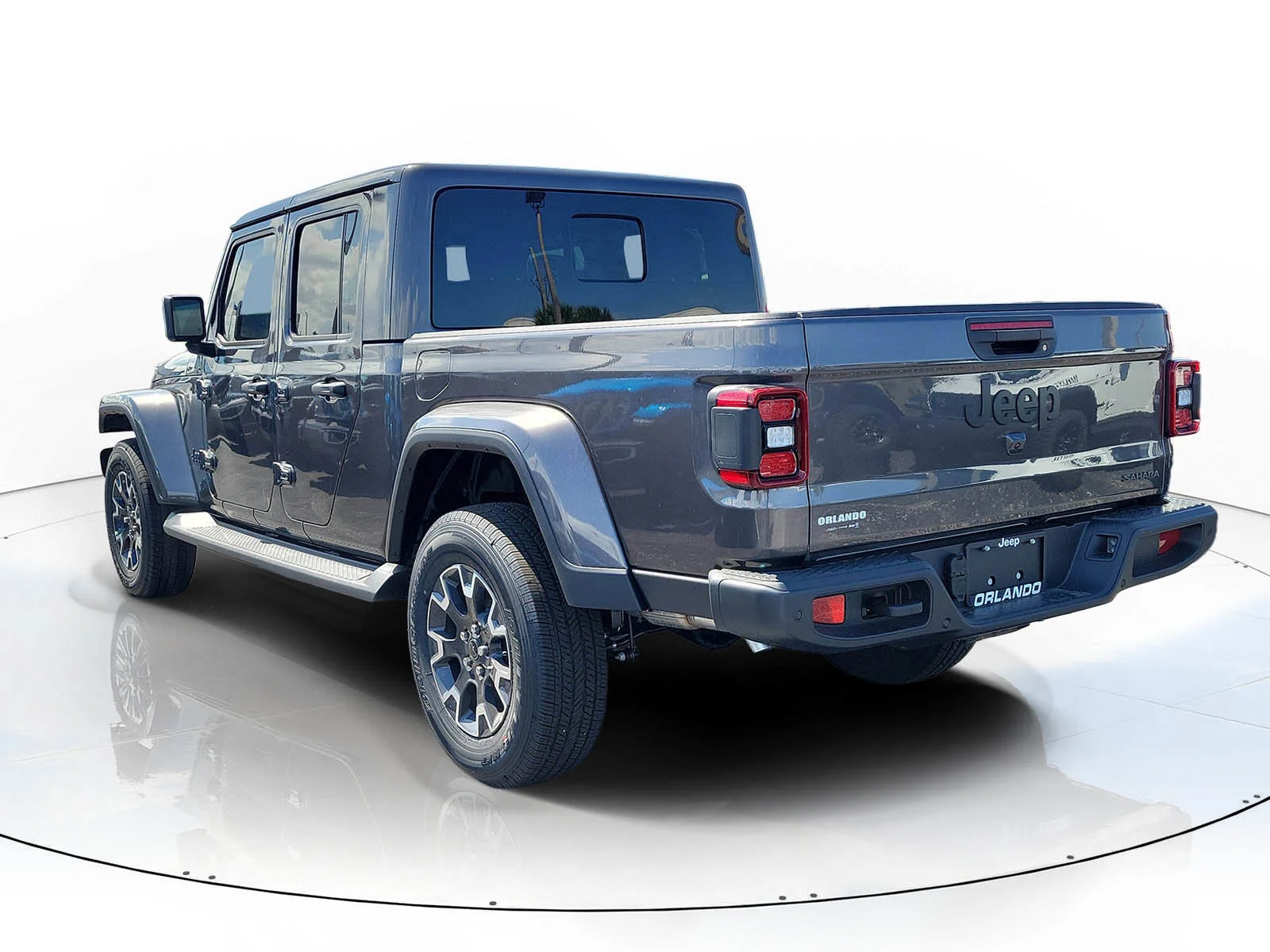 New 2026 Granite Crystal Metallic Clearcoat Jeep Sahara image 3