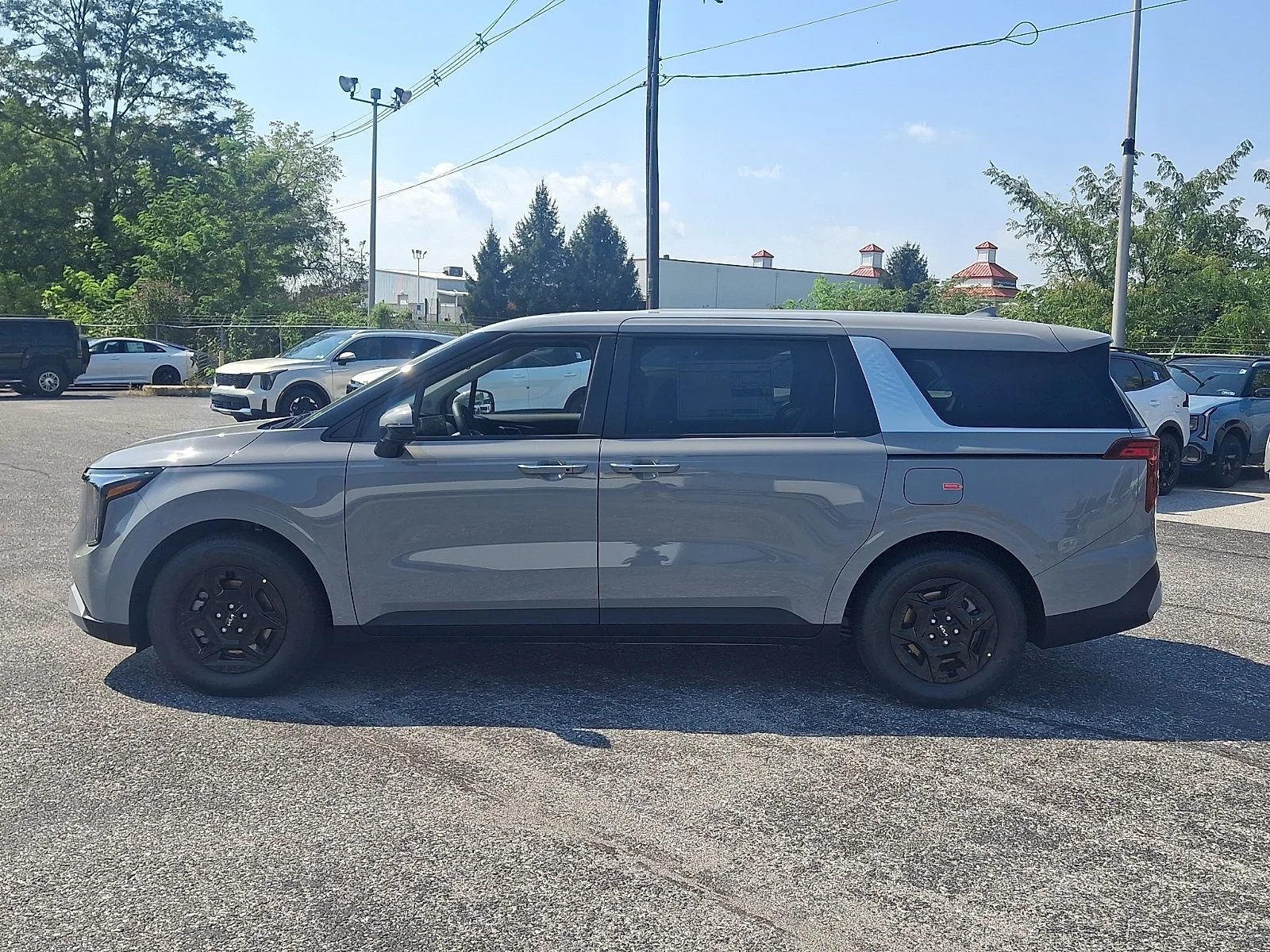 New 2027 Silver Kia LXS image 5