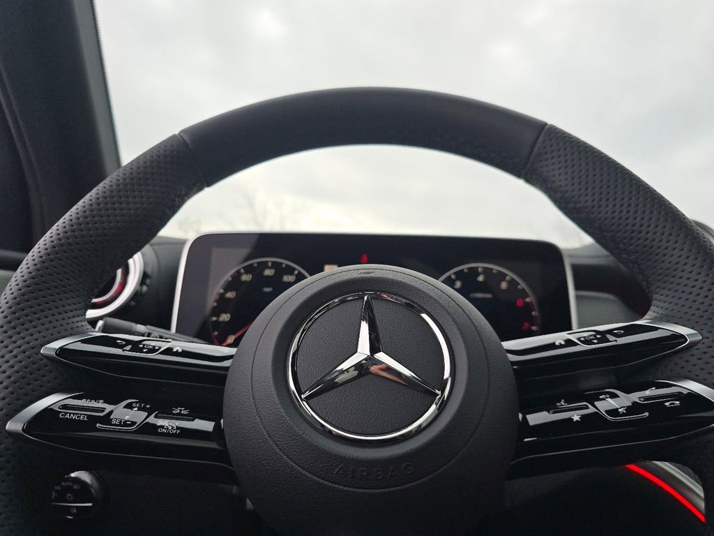 New 2026 MANUFAKTUR Patagonia Red Metallic Mercedes-Benz GLC 300 image 65