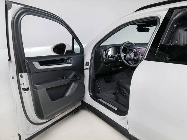 Used 2026 Chalk Porsche  image 25